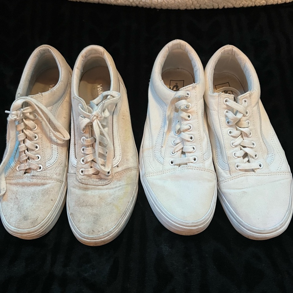 2 Pair vans
